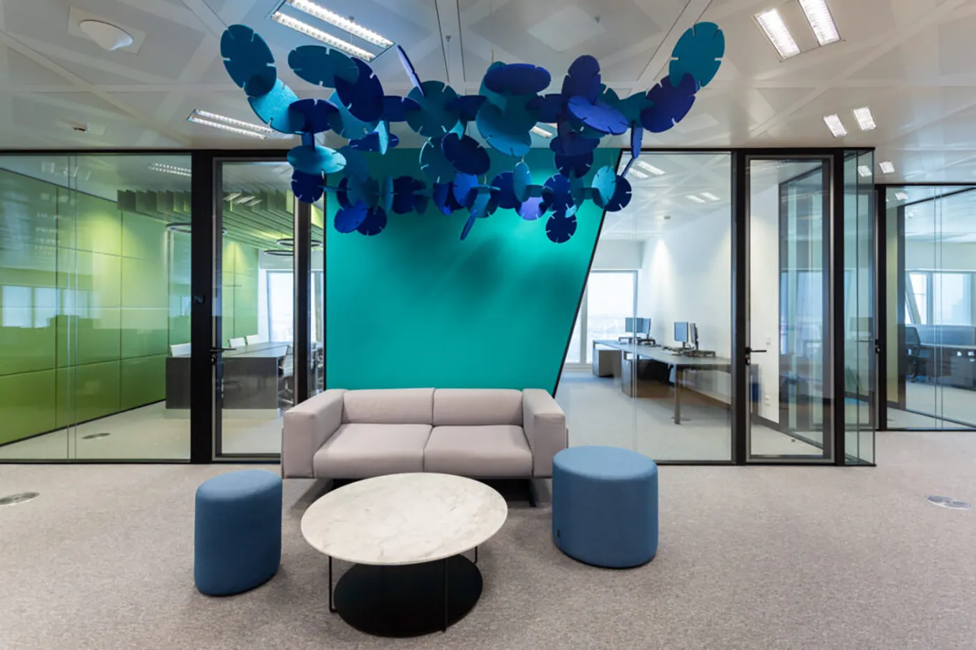 Cancelería doble vidrio y alzados opacos styleSMART