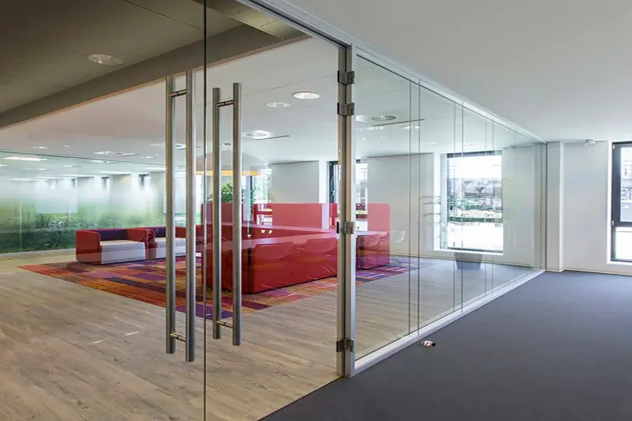 Cancelería styleVISION para oficinas premium