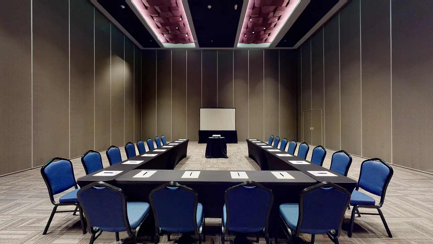 Muros Móviles dividiendo salas de reuniones.