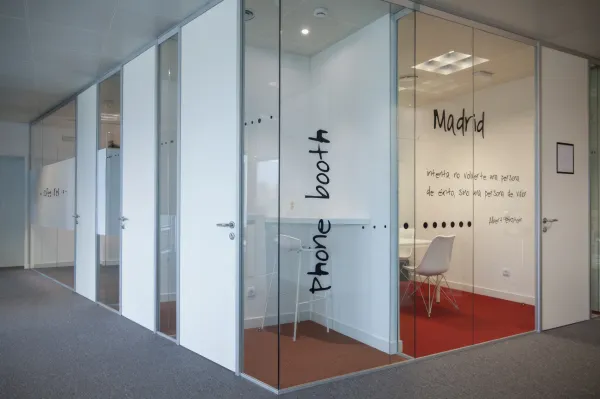Puertas Abatibles Opacas Styledoor 50