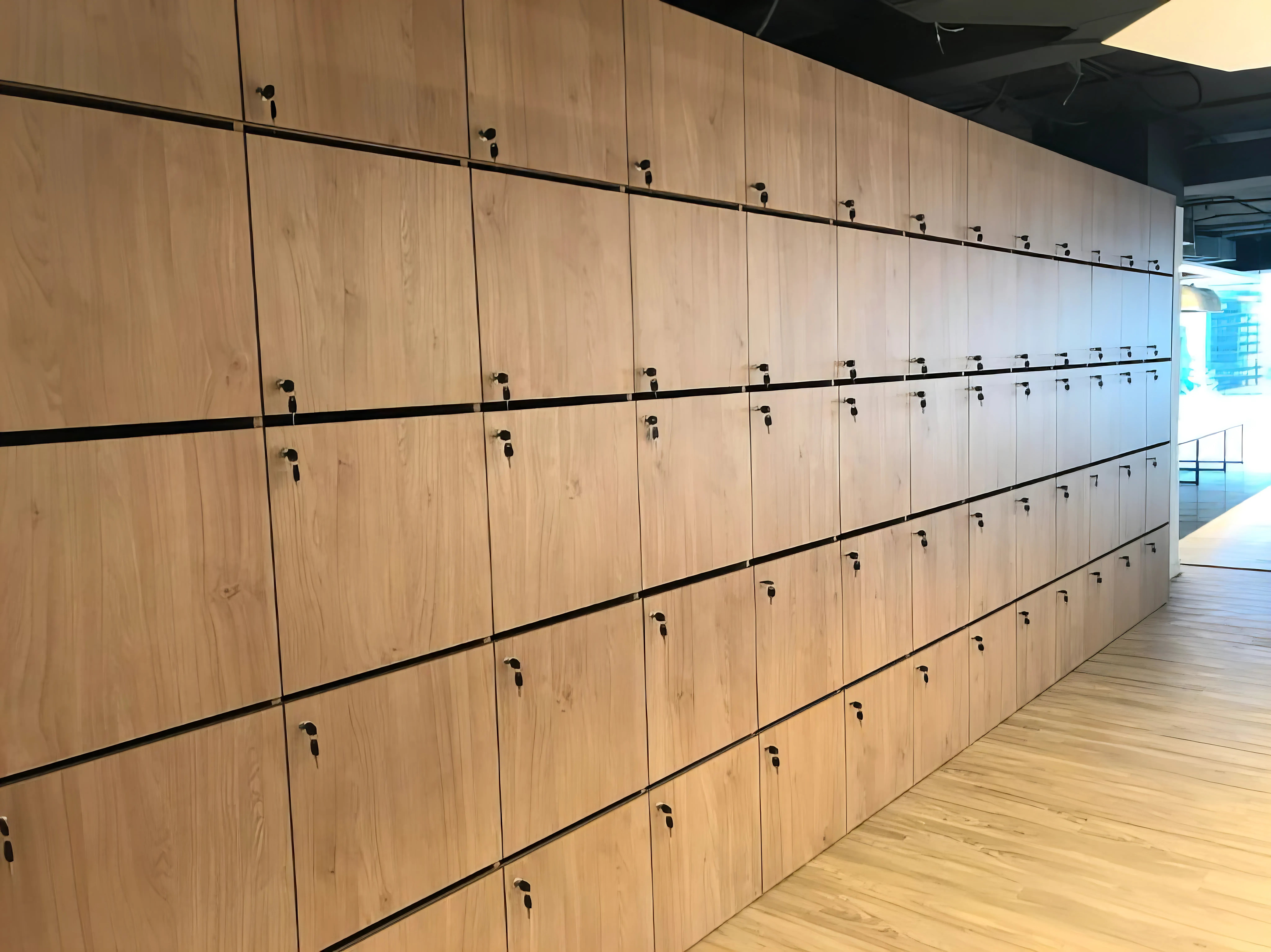 Taquillas y lockers a medida para oficinas